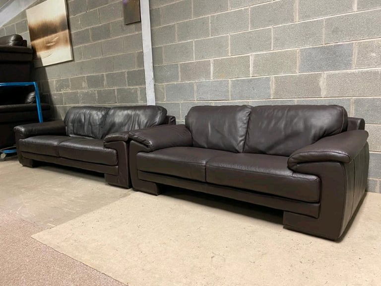 Leather Sofas 3 And 2 In Falls Road