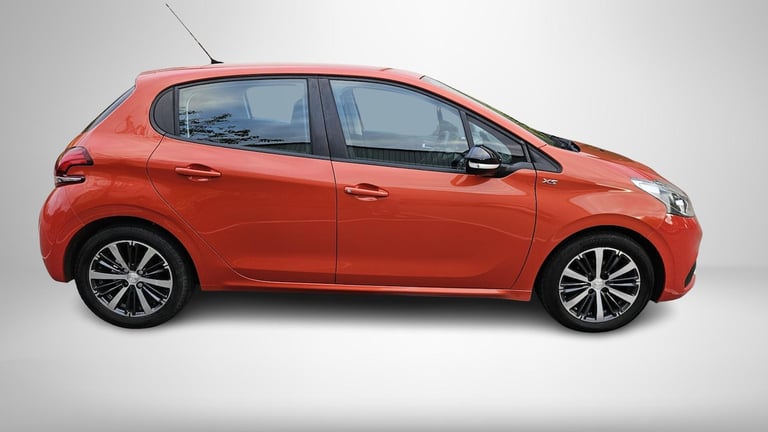 2016 Peugeot 208 1.2 PureTech XS-White 5dr HATCHBACK PETROL Manual