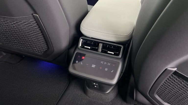 2025 Polestar Polestar 4 Polestar 4 Long range Single motor - Base Estate Electric Automatic