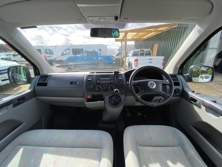 2006 Volkswagen Transporter 2.5 TDi T32 REAR LONGUE-5 BELTS-20 inch ALLOYS-PRIVATE PLATE MOTORHOM...