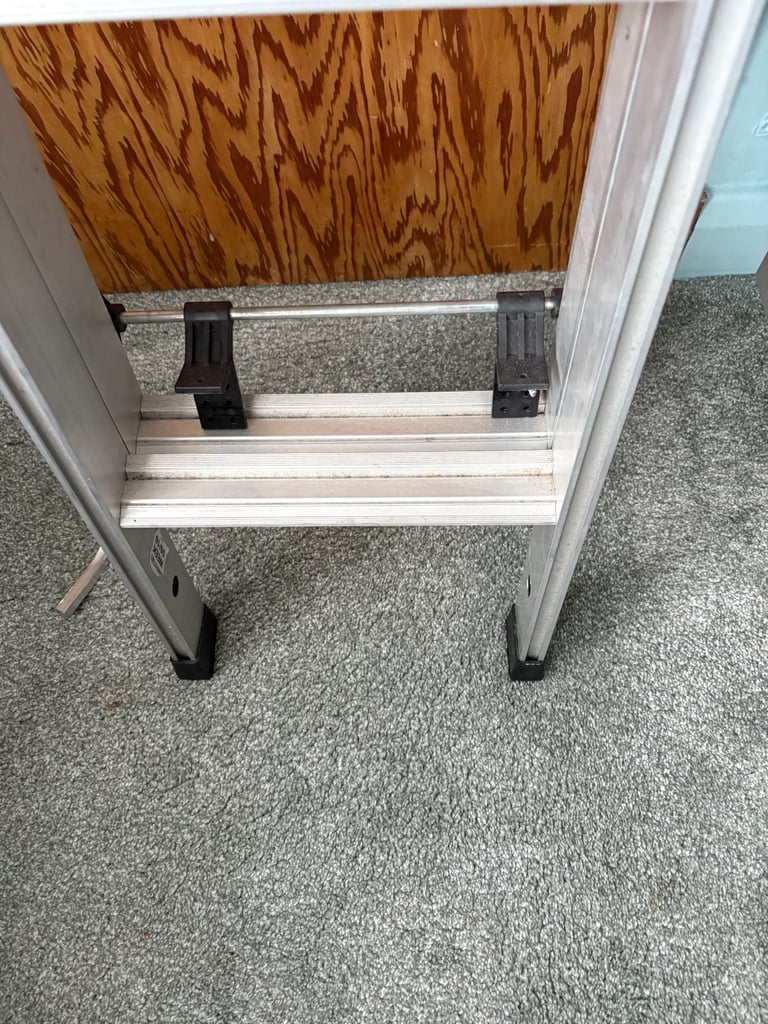 Loft ladder 2 section. 