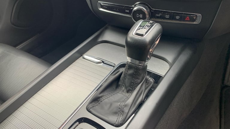 2020 Volvo V60 2.0 D3 Inscription Plus Estate 5dr Diesel Auto Euro 6 (s/s) (150 ps) ESTATE Diesel...