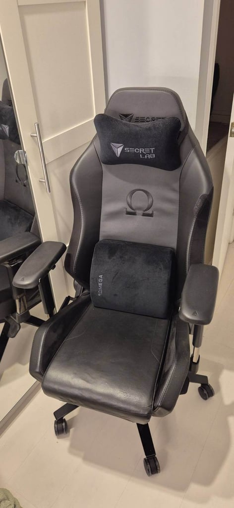 Secretlab Omega Gaming Chair