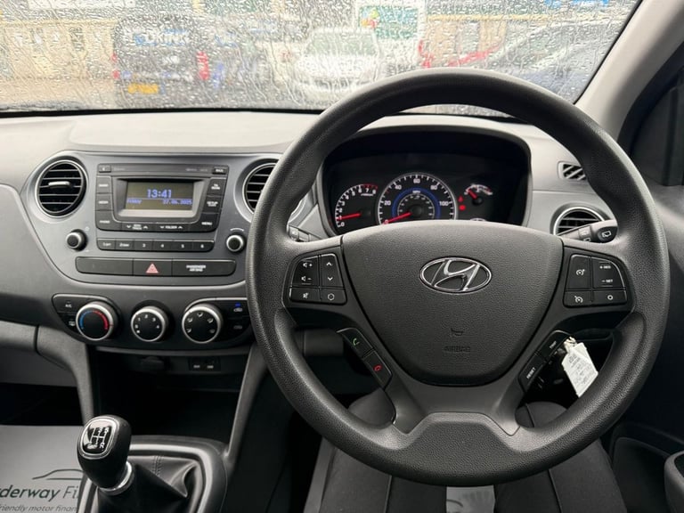 2017 Hyundai i10 1.2 SE 5dr HATCHBACK PETROL Manual