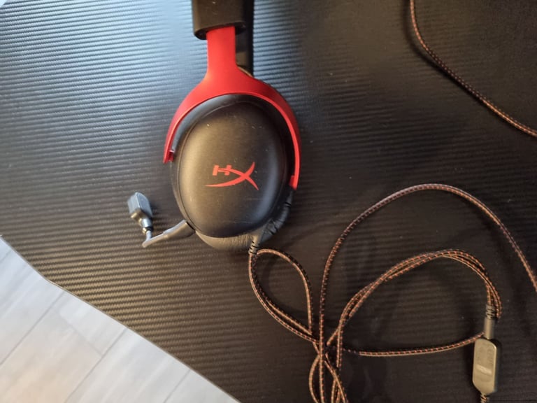 BARGAIN Hyperx headset headphones with microphone for gaming pc laptop ps5 xbox
