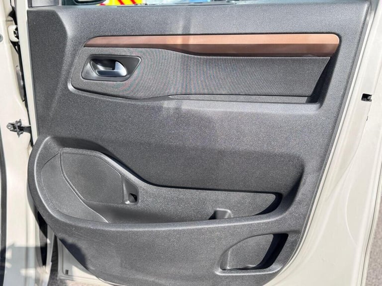 2020 Toyota PROACE CITY Verso 2.0D Family Medium MPV 5dr Diesel Auto MWB Euro 6 (s/s) (8 Seat) (1...