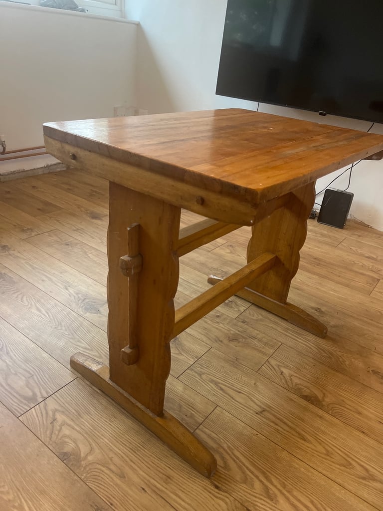 Solid wood small table/desk