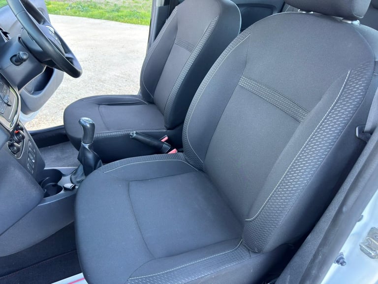 2017 Dacia Sandero 1.0 SCe Ambiance Hatchback 5dr Petrol Manual Euro 6 (75 ps) Hatchback Petrol M...