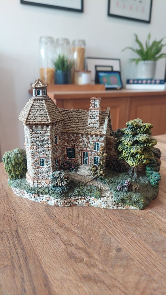 NOT LILLIPUT LANE 