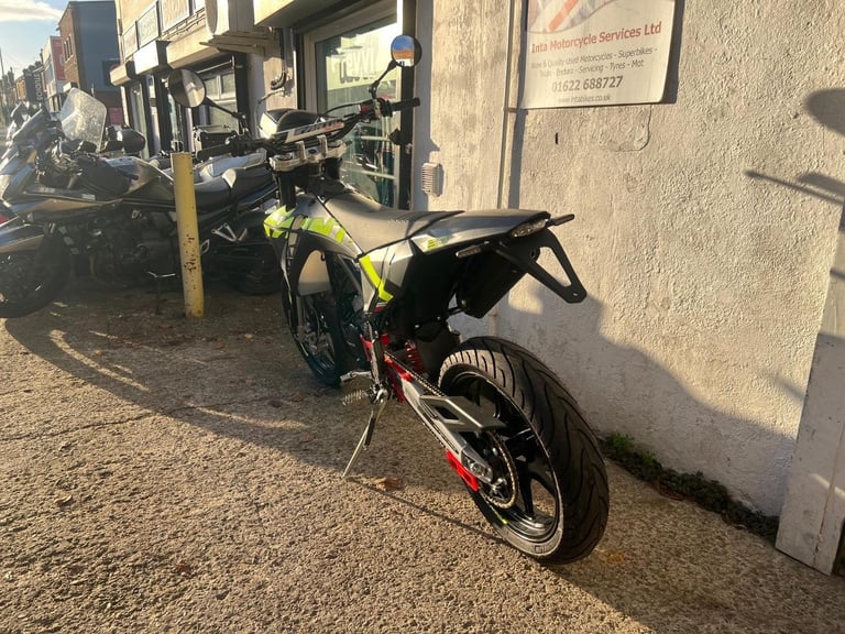 NEW FANTIC XM50 SUPERMOTO 2025 50cc