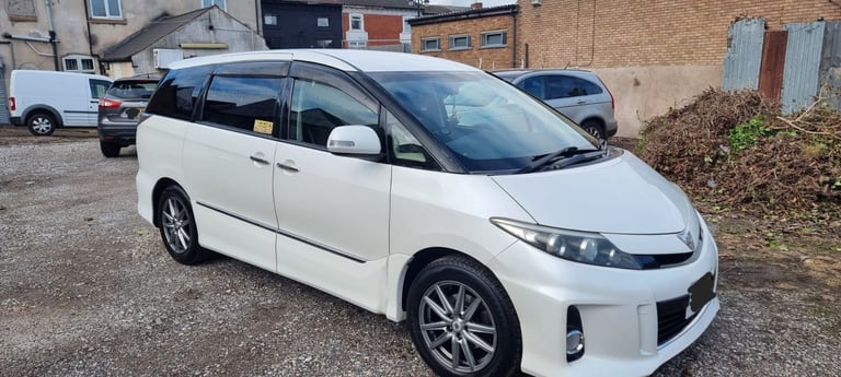 image for Toyota Estima 2013