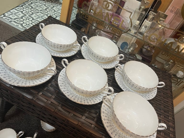 6 Vintage PARAGON bone China soup bowls & plates