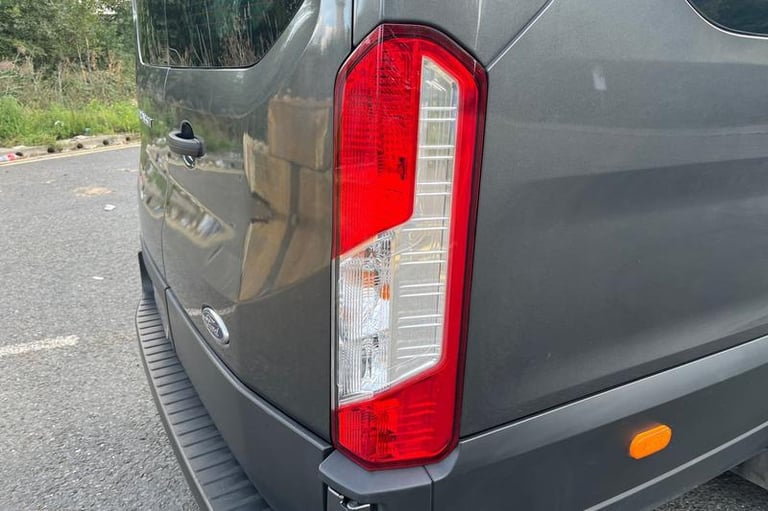 2023 Ford Transit 460 Leader AUTO L4 H3 ELWB High Roof 17 Seat Minibus RWD 2.0 EcoBlue 165ps, Min...