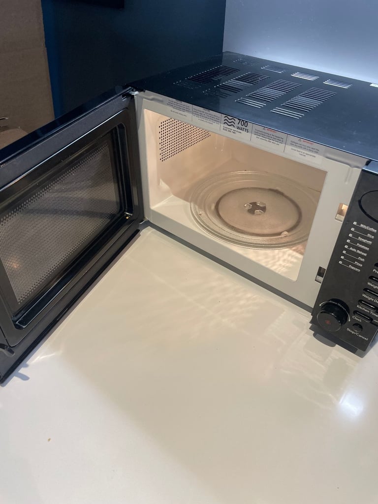 image for Russell Hobbs RHM1714B Legacy Digital Microwave