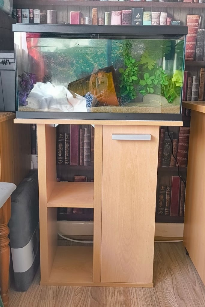 58 Litre Fish Tank and Stand 