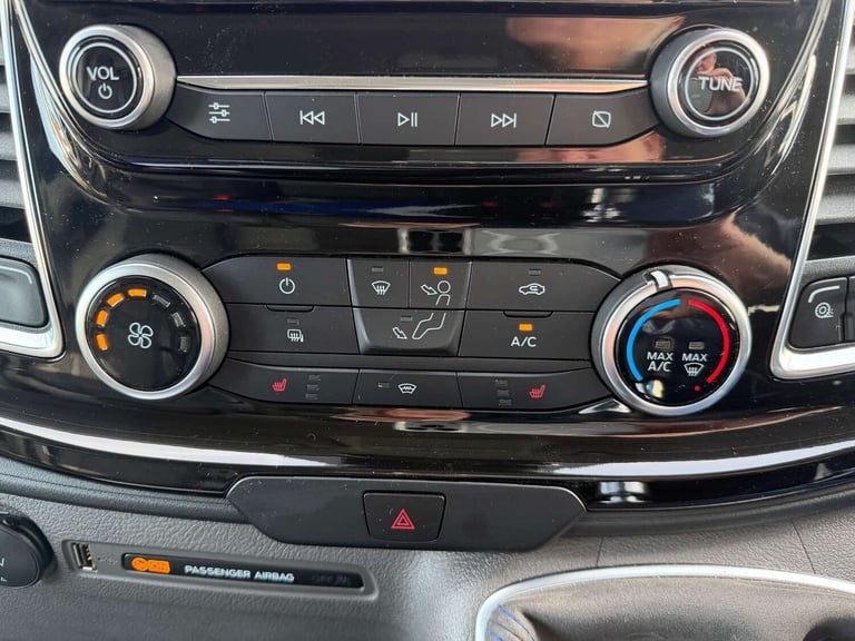 2023 Ford Transit Custom 2.0 EcoBlue 170ps Low Roof Limited Van PANEL VAN DIESEL Manual