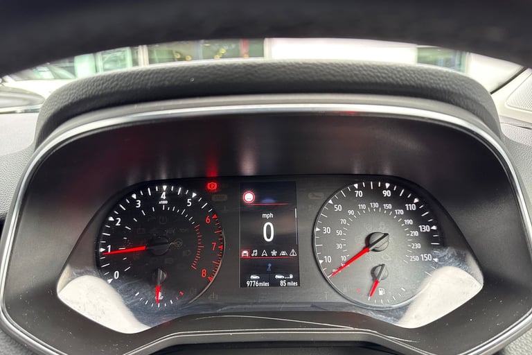 2020 Renault Clio 1.0 TCe Iconic Euro 6 (s/s) 5dr Hatchback PETROL Manual