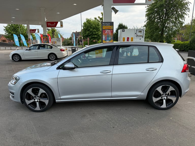image for Volkswagen, GOLF, Hatchback, 2013, Manual, 1197 (cc), 5 doors