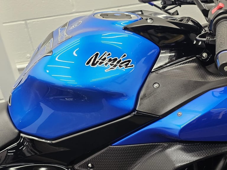 KAWASAKI NINJA 650 ** BLACK WIDOW - CRASH PROTECTORS - JUNE 26 MOT **