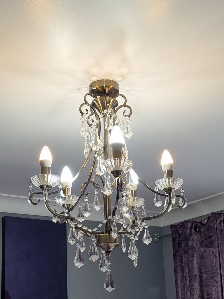 image for Beautiful Quality Chandelier 