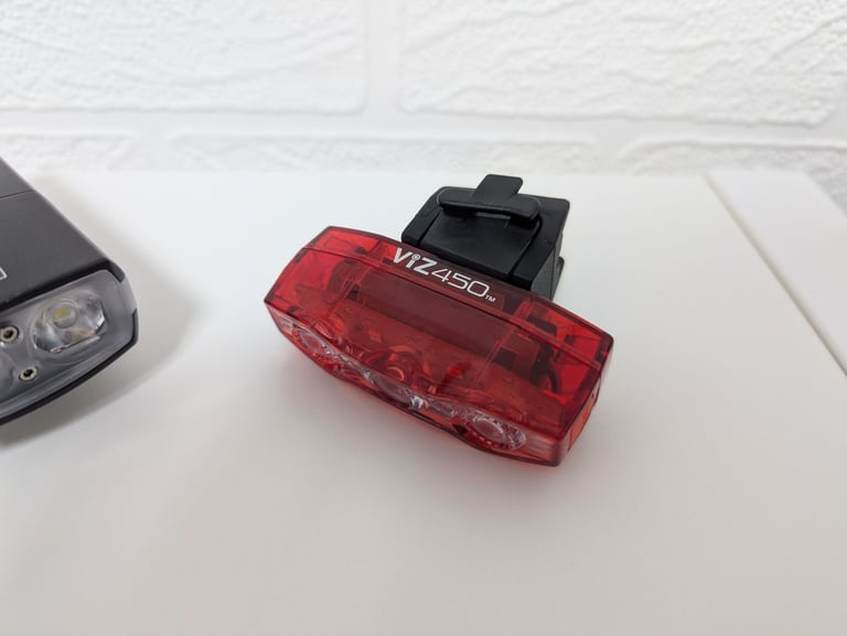 Like New CatEye AMPP1100 Front & CatEye VIZ 450 Rear LED Bicycle lights / FREE LOCAL DELIVERY
