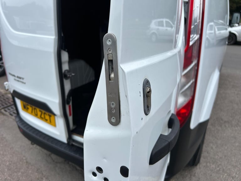 FORD TRANSIT CUSTOM 2.0 340 A/C LWB + Â?14,975 Plus VAT +