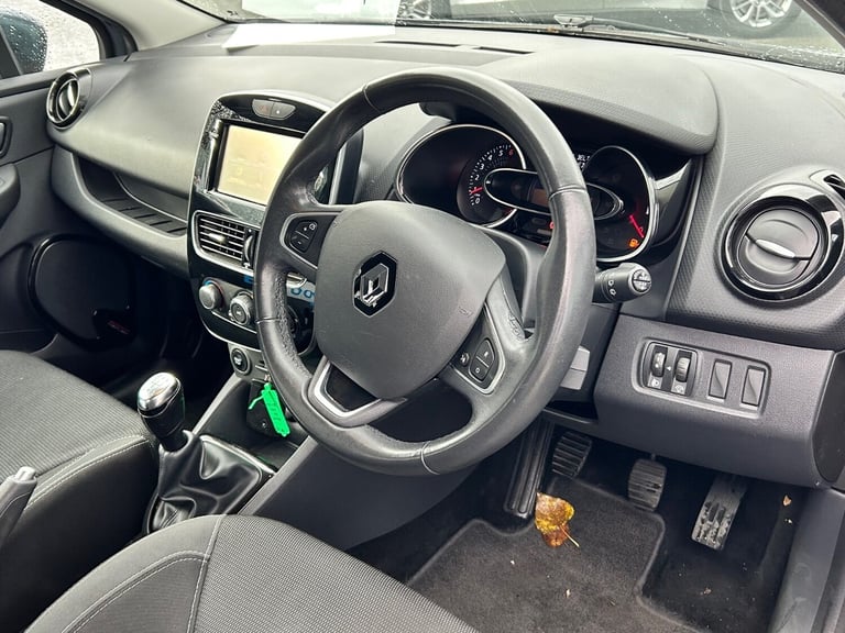 2017 Renault Clio 1.2 16V Dynamique Nav 5dr Hatchback Petrol Manual