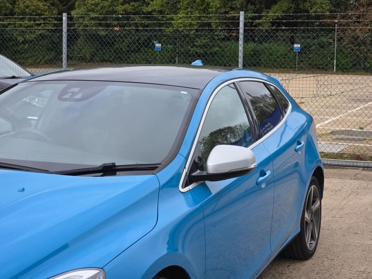 VOLVO V40 1.6 T3 R-Design Nav Euro 5 (s/s) 5dr 2014