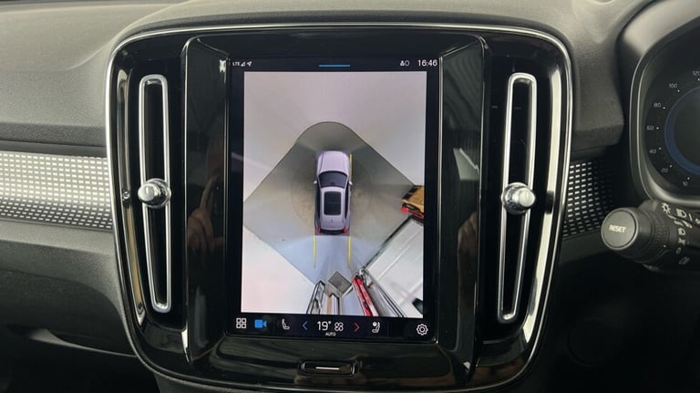 2021 Volvo XC40 P8 Recharge First Edition AWD Pure Electric(Panroof, Harman Kardon, Towbar) Estat...