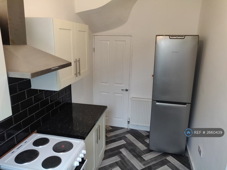 5 bedroom house in Mumford Street, Bradford, BD5 (5 bed) (#2660439)