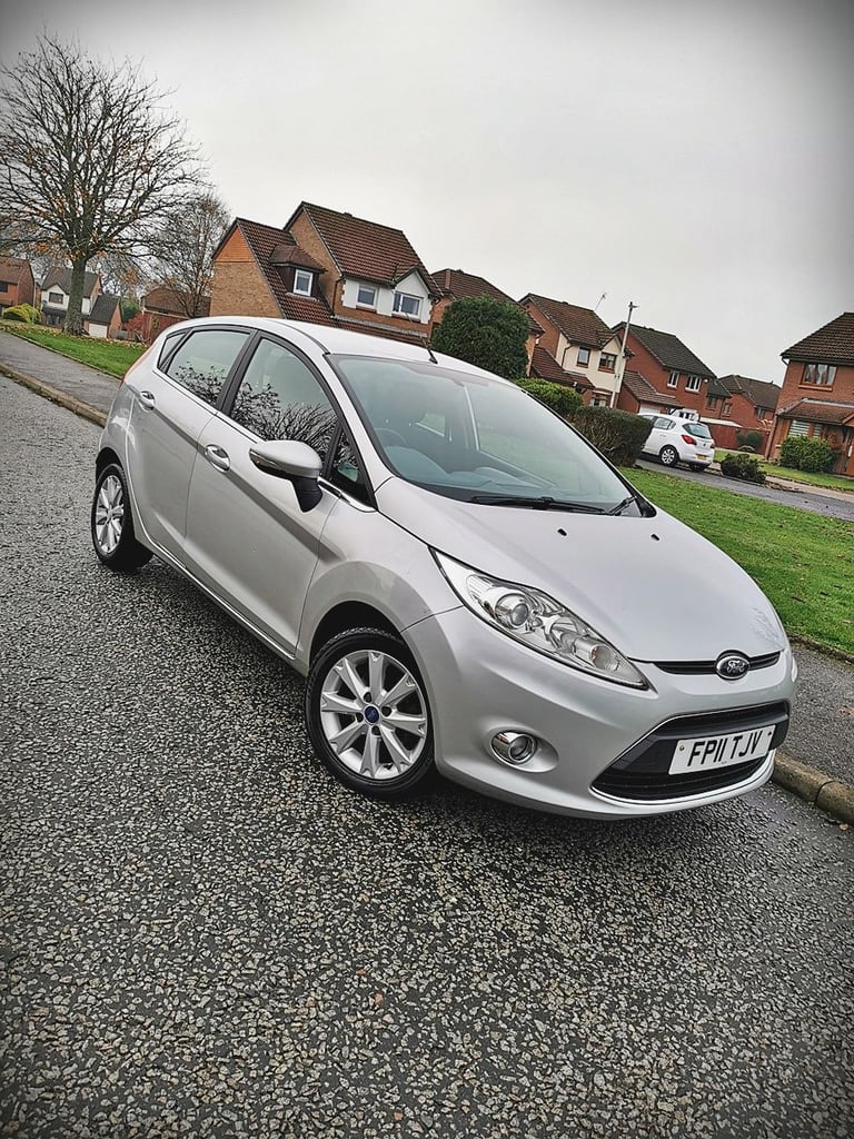2011 FORD FIESTA ZETEC...ULEZ...1.2 PETROL...90 BHP...3 OWNERS...FSH...FULL MOT(NO ADVISORY)
