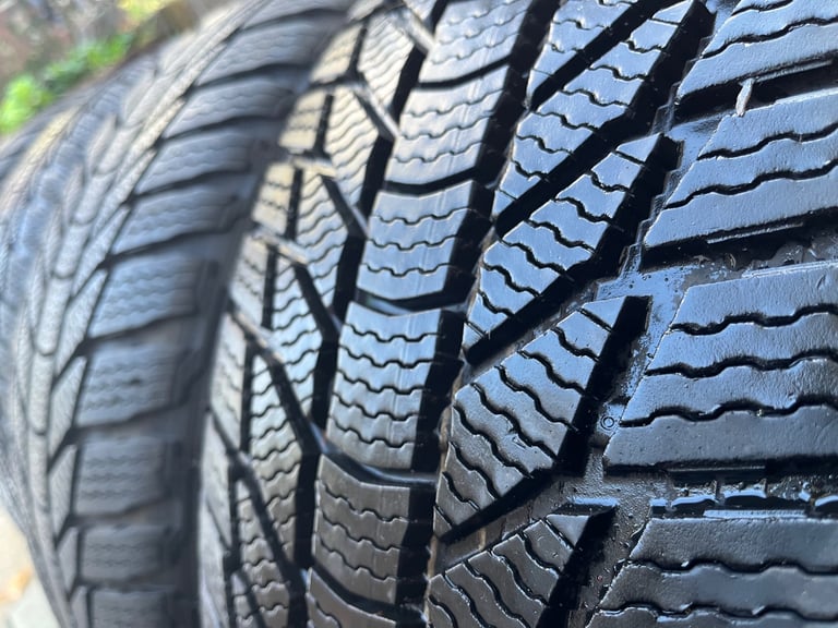 GT Snow Grabber Plus, winter tyres. 275/45/20 excellent condition, full set x4