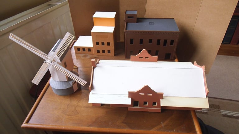 image for oo gauge job lot2 of model railway buildings