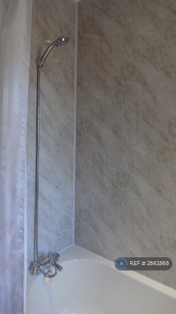 1 bedroom flat in Altofts, Wakefield, WF6 (1 bed) (#2662868)