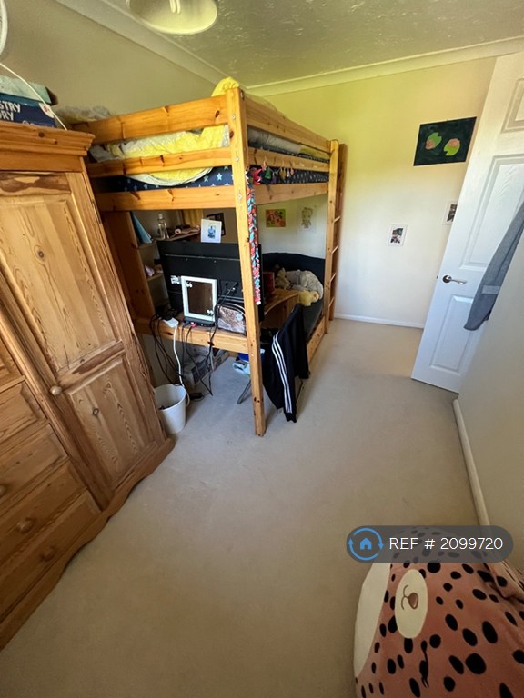 3 bedroom house in Lagonda Close, Newport Pagnell, MK16 (3 bed) (#2099720)