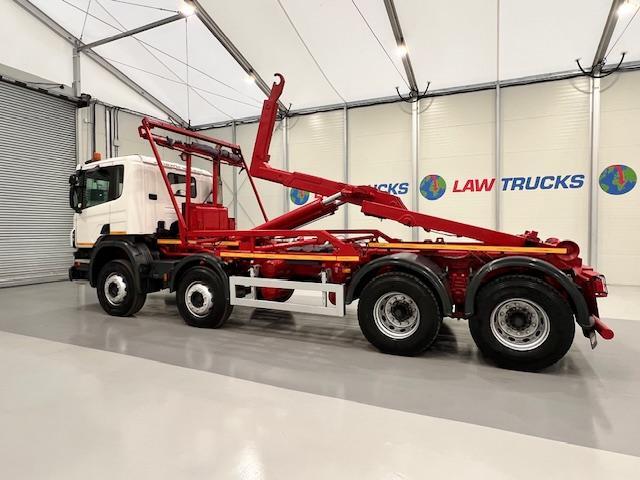 Scania P370 8x4 Rest Cab Hookloader Manual
