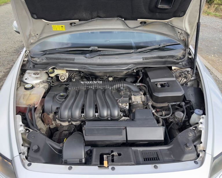 Volvo, S40, Saloon, 2006, 12 months MOT, Semi-Auto, 2435 (cc), 4 doors