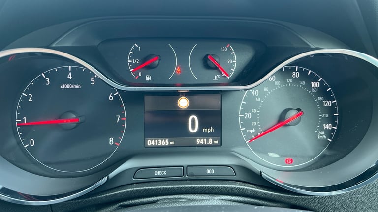 2018 Vauxhall Crossland X 1.2T ecoTec (110) Tech Line Nav 5dr (Heated Front 