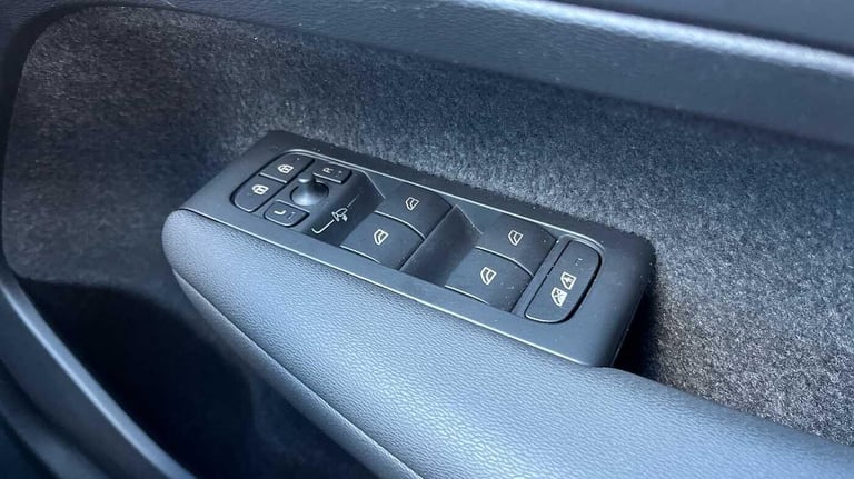 2024 Volvo XC40 Plus B3 Mild hybrid ESTATE Petrol/Electric Hybrid Automatic