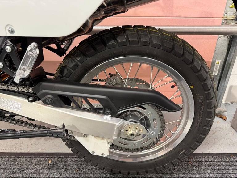 Suzuki DR650 Dual Sport 2025