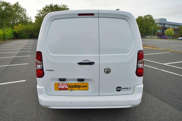 2022 Vauxhall Combo 1.5 Combo 2300 Sportive L2 LWB + 3 Seater + Twin Slider + Top Spec Van Panel ...