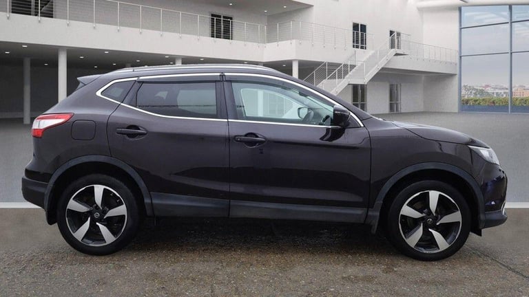 2015 Nissan Qashqai 1.6 dCi n-tec+ SUV 5dr Diesel XTRON 2WD Euro 6 (s/s) (130 ps) HATCHBACK Diese...