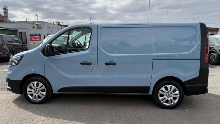 2022 Renault Trafic SL28 Blue dCi 130 Sport Van Van Diesel Manual