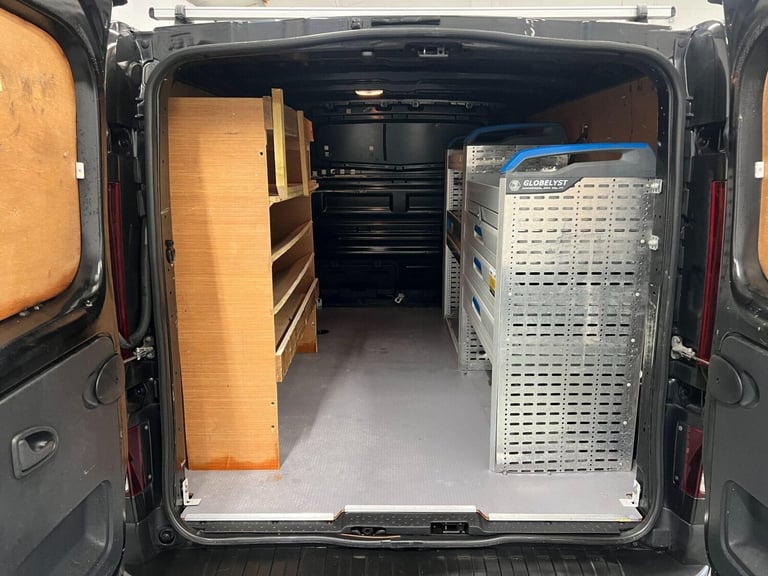 2016 Renault Trafic 1.6 dCi 27 Sport Nav SWB Standard Roof Euro 6 5dr Panel Van Diesel Manual