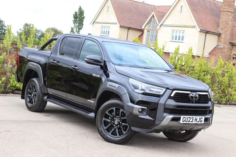 2023 Toyota Hilux 2.8 D-4D Invincible X Pickup Double Cab 4dr Diesel Auto 4WD Euro 6 (s/s) (2 PIC...