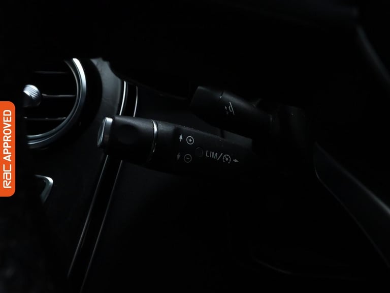 2016 Mercedes-Benz GLC 2.1 GLC250d AMG Line (Premium Plus) SUV 5dr Diesel G-Tronic 4MATIC Euro 6 ...