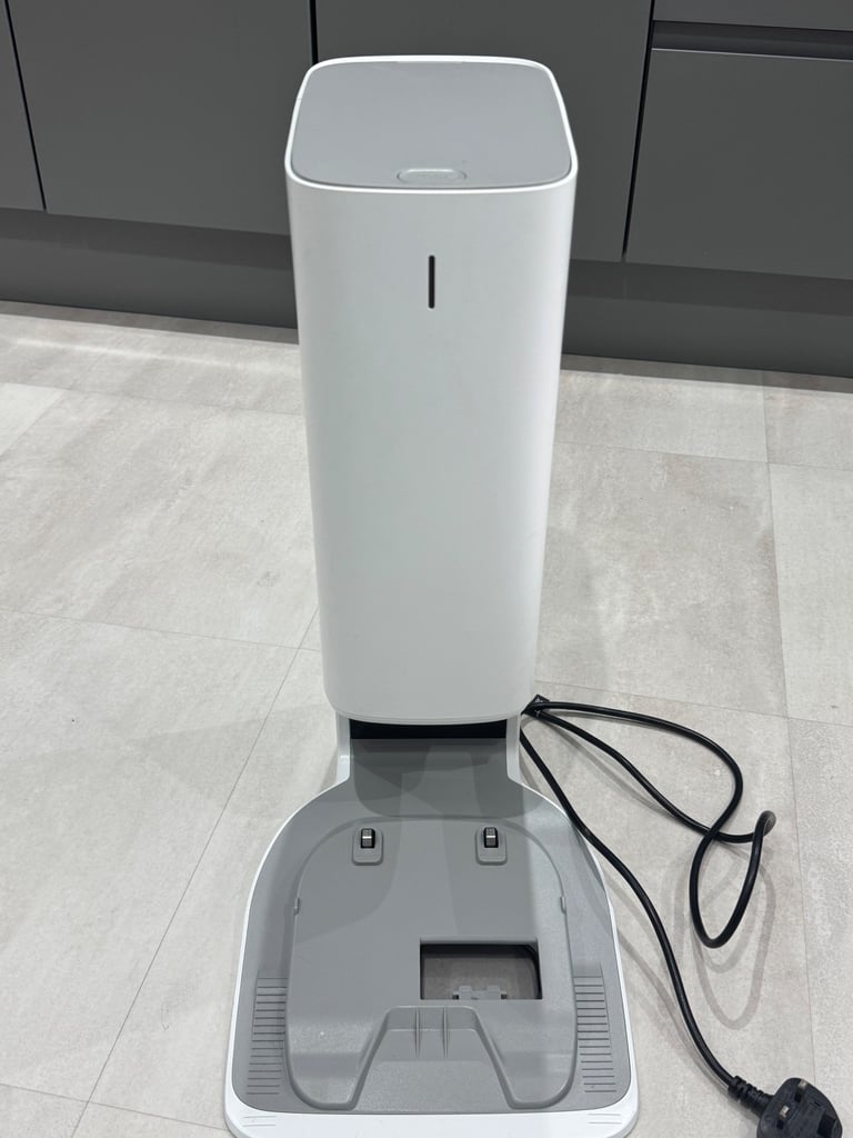 Samsung jet and robot