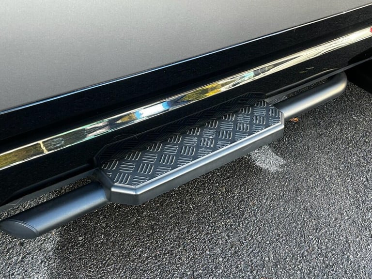 2023 Land Rover Defender 3.0 D250 Hard Top HSE Auto PANEL VAN DIESEL Automatic