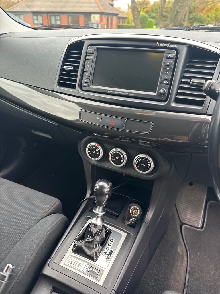 Mitsubishi, LANCER EVOLUTION X, Saloon, 2010, Semi-Auto, 1998 (cc), 4 doors