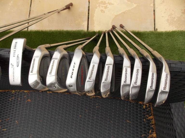 Mens Right Handed Howson Tour Master Golf Club Set + Bag, Balls and Tees